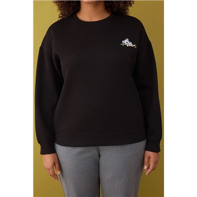 Siyah Animal Nakışlı Regular Kalın İçi Polarlı Örme Büyük Beden Sweatshirt TBBAW26AO00006