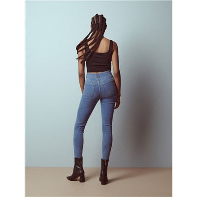 Slim-Jeans mit hoher Leibhöhe