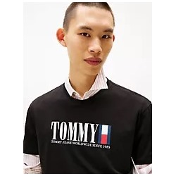 Tommy Jeans Retro Flag Logo T-Shirt