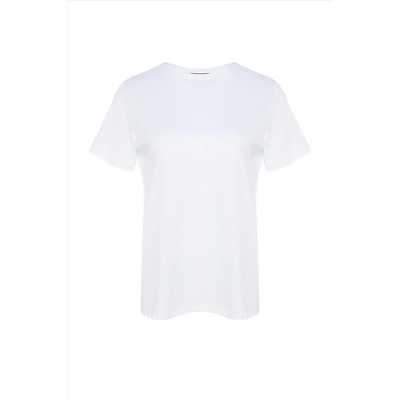Beyaz Boyfriend Bisiklet Yaka Yırtmaçlı %100 Pamuk Örme T-Shirt TBBSS22BF0031