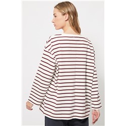 Camiseta Blanco y burdeos