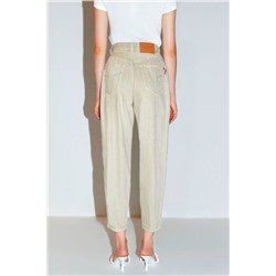 Pantalón cargo Beige