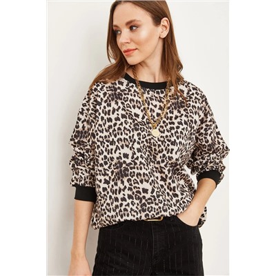 Olalook Kadın Ekru Leopar Basic Yumuşak Dokulu Salaş Sweatshirt SWT-19000457