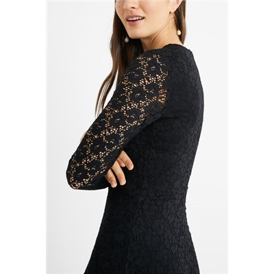 Vestido encaje flores