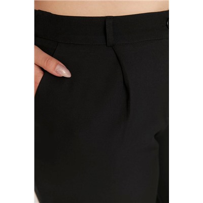 Siyah Wide Leg/Geniş Paça Pileli Dokuma Büyük Beden Kumaş Pantolon TBBAW23AR00007