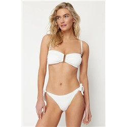 TRENDYOLMİLLA Ekru Straplez Aksesuarlı Dokulu Regular Bikini Takımı TBESS24BT00019