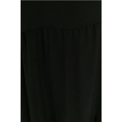 Siyah Shift/Düz Kesim Dik Yaka Midi Dokuma Elbise TBBSS22EL1593