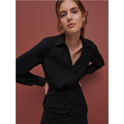 Kleid mit Kragen