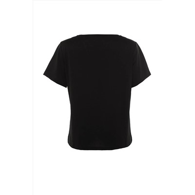 Siyah Pencere/Cut Out Detaylı %100 Pamuk Örme T-Shirt TBBSS22BF00001