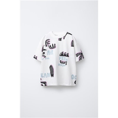 T-SHIRT MIT PRINT