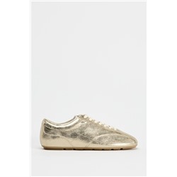 ZAPATILLAS DEPORTIVAS EFECTO METALIZADO