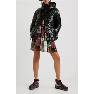 Chaqueta oversize acolchada vinilo