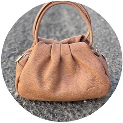 PELLE · LUX maquillaje