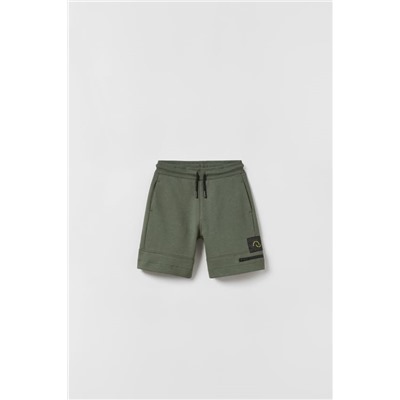 SPORTY BERMUDA SHORTS WITH LABEL