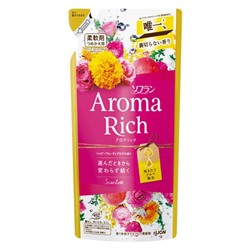 LION Кондиционер для белья Soflan Aroma Rich Scarlett дезодорирующий с натуральными ароматическими маслами и ароматом фруктов сменная упаковка 400 мл.