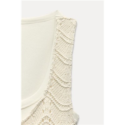 CONTRAST T-SHIRT AND VEST