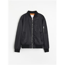 Gefütterte Bomberjacke