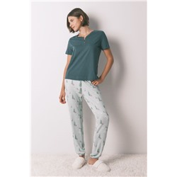 Conjunto de pantalón y camiseta