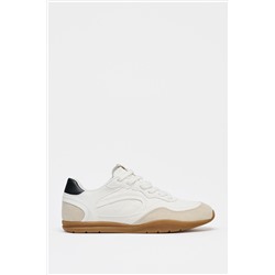 CONTRAST RUNNING TRAINERS