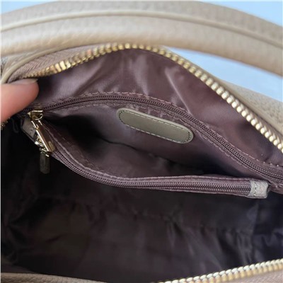 Женская кожаная сумка с короткой и со съемной длинной ручкой