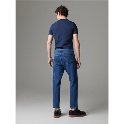Jeans im Carrot-Fit mit kurzem Bein