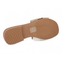 105 - BDA
                SANDALIAS PLANAS