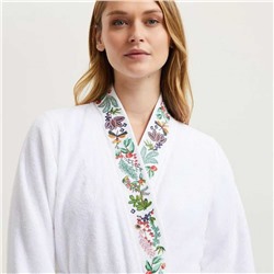 Ультра мягкий женский халат с невероятно красивой и изысканной вышивкой   Yve*s Delorm*e