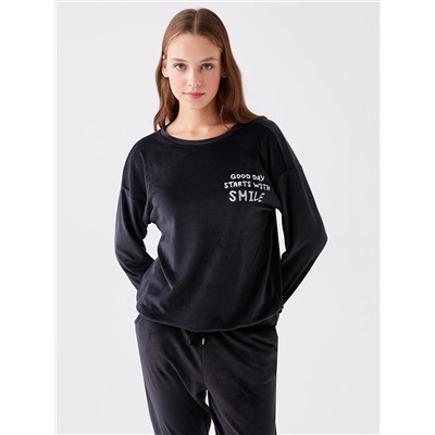 LC Waikiki Bisiklet Yaka Nakışlı Uzun Kollu Kadife Kadın Pijama Takımı, LCW DREAM                                            
                                            Bisiklet Yaka Nakışlı Uzun Kollu Kadife Kadın Pijama Takımı