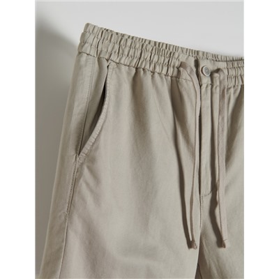 Chino-Shorts mit hohem Leinenanteil