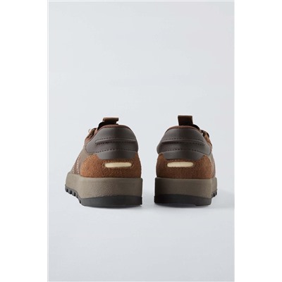 CONTRAST TRAINERS