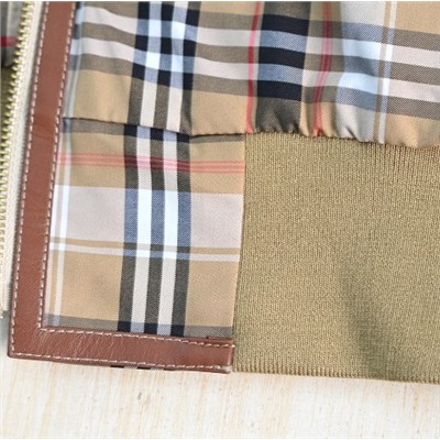 Классическая клетчатая куртка  Burberr*y