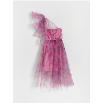 Asymmetrisches Kleid