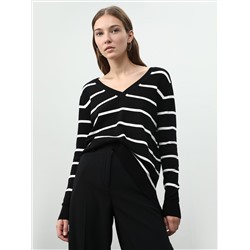 V-NECK SWEATER