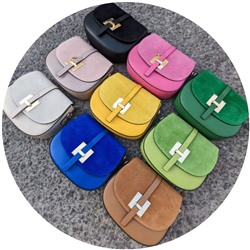 PELLE · 2704