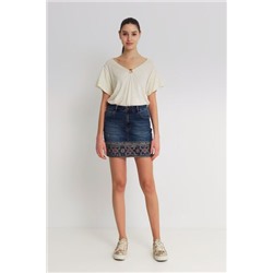 Minifalda vaquera bordados