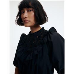 Kleid mit Gürtel