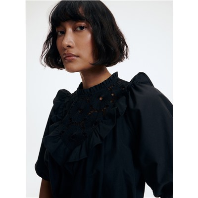 Kleid mit Gürtel