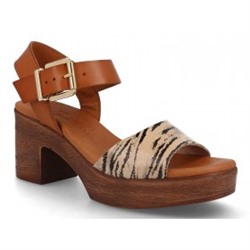 5668 - BDA
                SANDALIAS DE TACÓN