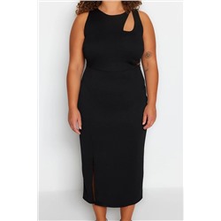 Siyah Vücuda Oturan Cut-Out Detaylı Yırtmaçlı Örme Elbise TBBSS23AH00192