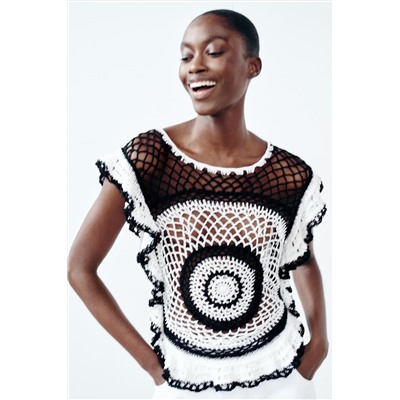 RUFFLED CROCHET TOP