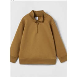 SWEATSHIRT WITH RIBBED TRUCKER COLLAR