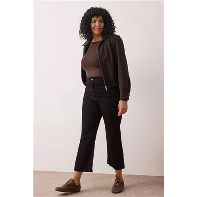 Solmayan Siyah Yüksek Bel Comfort Kısa Paça Culotte Fit Jeans TBBSS23AR00014