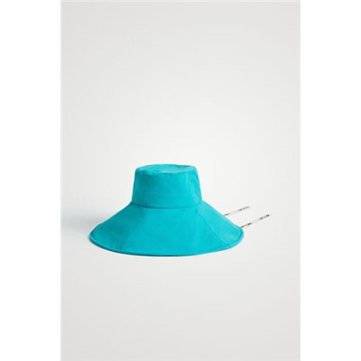 Gorro ala ancha