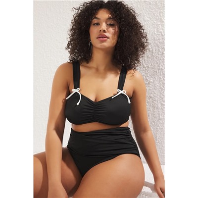 Siyah Fiyonk Detaylı Kalın Askılı Büyük Beden Bikini Üstü TBBSS25CT00009