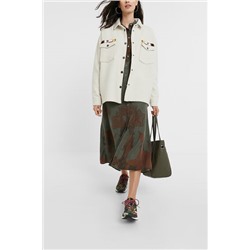 Chaqueta bolsillos bordados