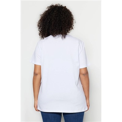 Beyaz Boyfriend Bisiklet Yaka Yırtmaçlı %100 Pamuk Örme T-Shirt TBBSS22BF0031