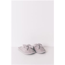 Zapatillas cerradas chenilla gris
