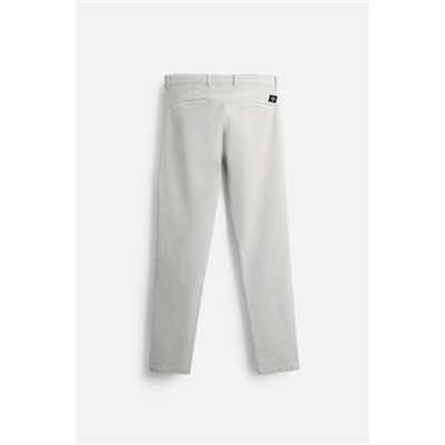 PANTALÓN CHINO