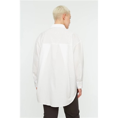 Beyaz Loose Fit Pamuklu Uzun Kol Büyük Beden Dokuma Gömlek TBBSS22GO0323