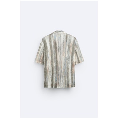 CAMISA CALADA ESTAMPADO ABSTRACTO